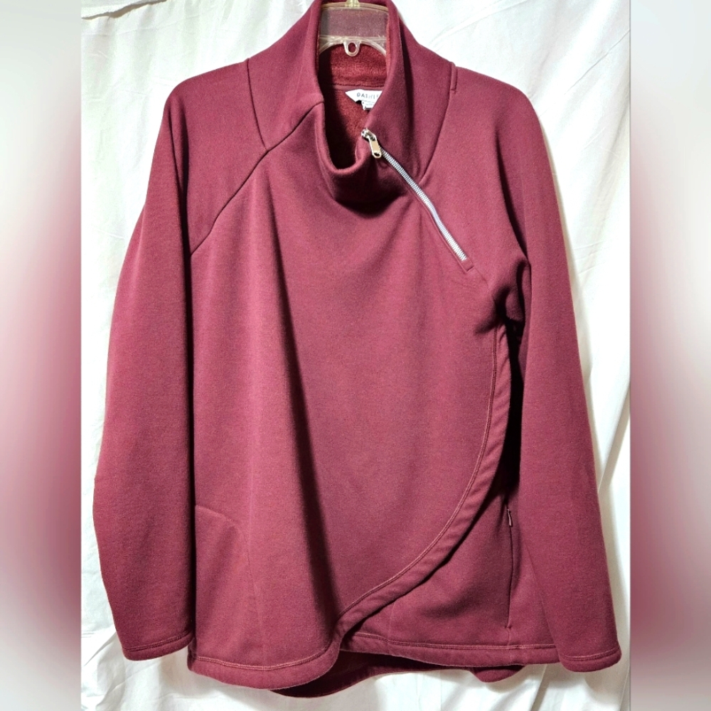 Athleta Cozy Karma asym Chandail XL pullover Maroon color (23)
